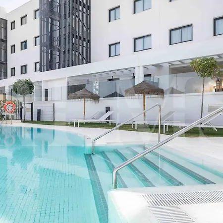 Apartment Spacious Gem With Terrace, Bbq And Pool Rems